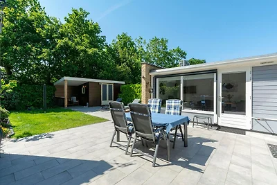 Bungalow in Sint Maartenszee am Strand
