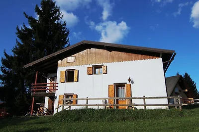 Accogliente Villa con 
Giardino Privato a Ber...