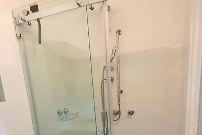 Appartement aan het zwembad in een Italiaanse...