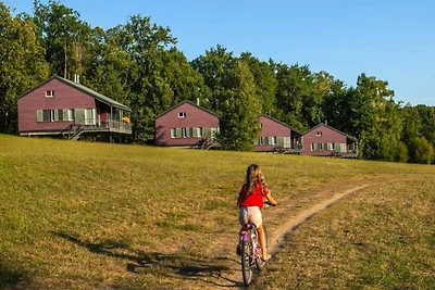 Chalet in Nontron met verwarmd zwembad