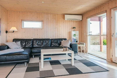Moderne Hütte am Strand
