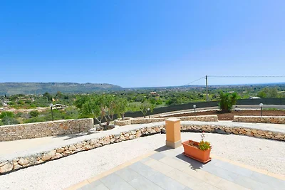 Villa mit Privatpool in Floridia