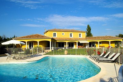 Provenzalische Villa mit Pool