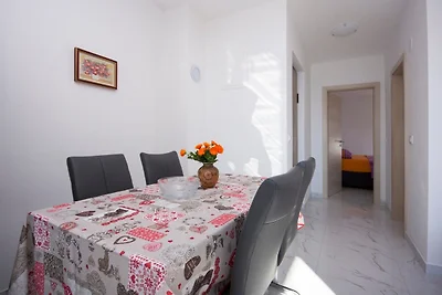 Apartments Happy Holiday - One Bedroom Apartm...