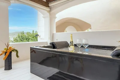 Apartment mit Meerblick, Whirlpool und Balkon