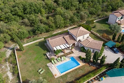 Villa in Sveti Lovrec mit Schwimmbecken