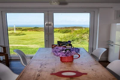 Sea-view bungalow in Cornwall, No Deposit
