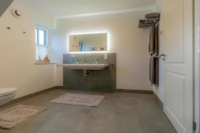 Een huis met een rieten dak, een Friese droom