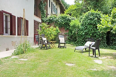 Schönes Ferienhaus in Moncucco Torinese mit...