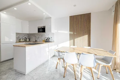 Elegantes Apartment mit Balkon in Strandnähe ...