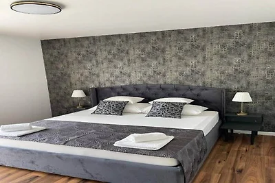Grazioso apt con una camera da letto a Ugljan