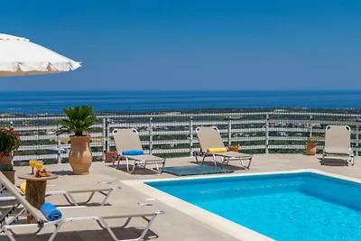 Villa in Agia Triada mit privatem Pool