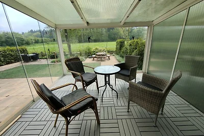 Spazioso chalet con giardino a Garderen