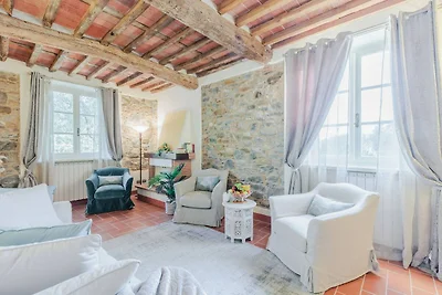 Smaakvol ingerichte villa in Lucca