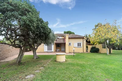 Bellissima casa vacanze ad Ardea con giardino
