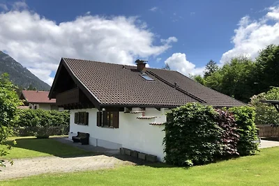 Ferienhaus in Grainau mit Schwimmbecken