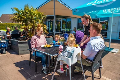 Duurzame watervilla met sauna, bij het...