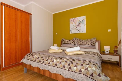 Wohnung in Dramalj mit Schwimmbad