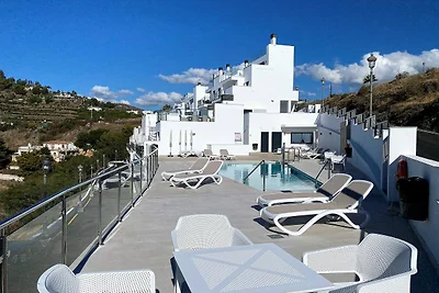 Appartement in Nerja met Uitzicht op Zee