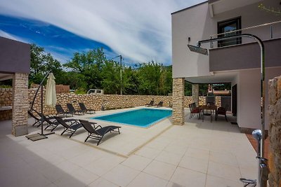 New built villa with large terrace and swimmi...