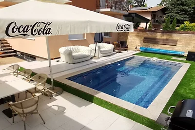 Casa de vacaciones en Siófok con piscina.