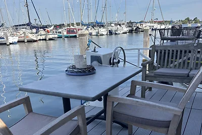 Hausboot mit Dachterrasse