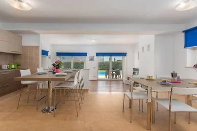 Villa in Vabriga with swimming pool