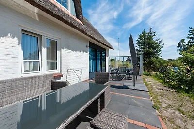 Villa in Buren nahe Meer und Dünen