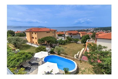 Villa in Savičenta mit Schwimmbecken