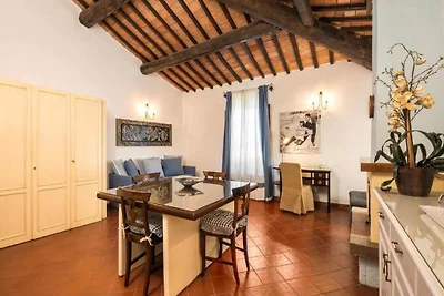 Elegante appartamento in villa d'epoca con...