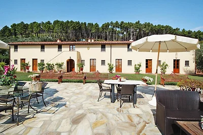 Landgut in Monte Serra mit Pool & Olivenblick