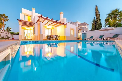 Villa für 6 Personen mit Garten
