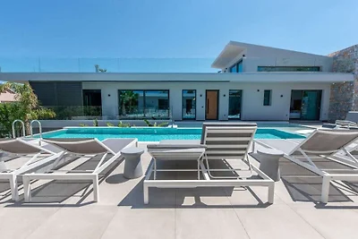 Villa in Kissamos mit Schwimmbecken