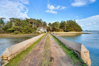 Haus auf der Insel Queffen mit Garten und...