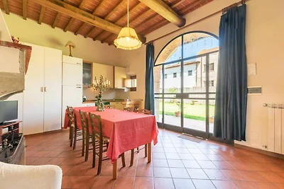 Appartamento a Laterina con piscina in comune