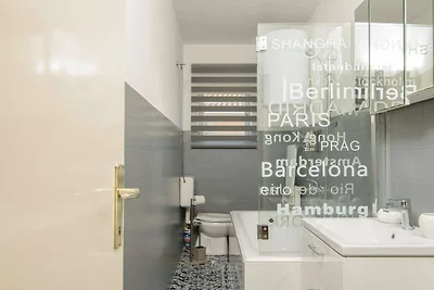 Modern Apartment Near Trogir Beach with Sea V...