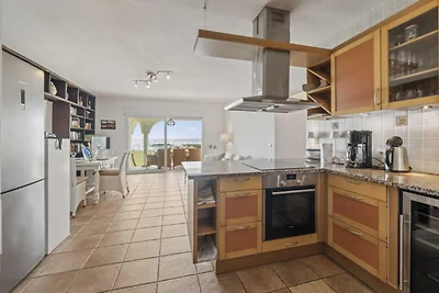 1100 - BEACH FRONT VILLA