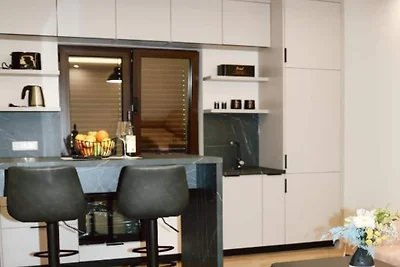 Deluxe One Bedroom Apartment with Balcony