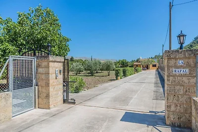 Villa in Pollença mit Bergblick