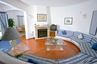 Modernes Ferienhaus in Quarteira mit...