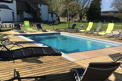 Spacious Holiday Home La Roche-en-Ardenne wit...