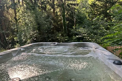 Ferienhaus am Fluss mit Spa in der Nähe von...