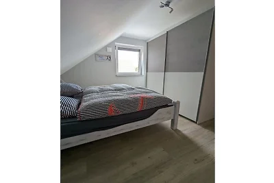 Casa de vacaciones en Warin con piscina.