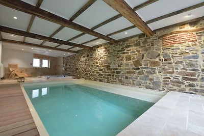 Gemütliches Ferienhaus in Theux mit Pool