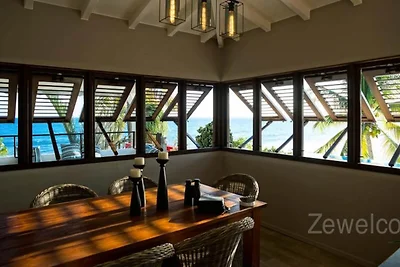 Villa in Saint-François mit Infinity-Pool