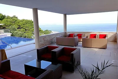 Villa Mirosa mit Balkon