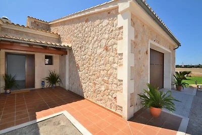 Villa in Muro mit Pool in der Nähe des Strand...