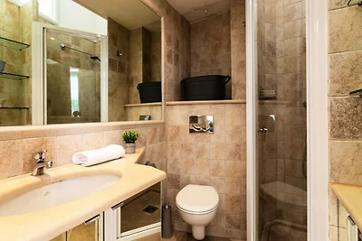 LAT1103 / Warme Unterkunft mit schöner...