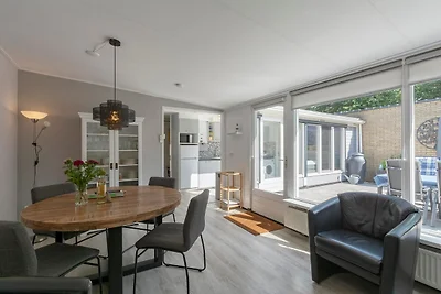 Bungalow in Sint Maartenszee am Strand