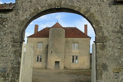 17th century manor house in the NiÃ¨vre.